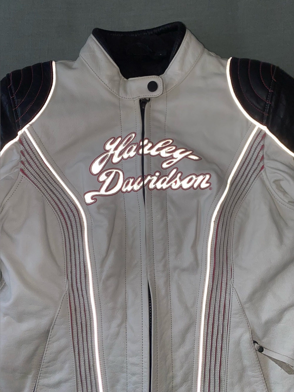 Harley-Davidson Women's “Spirited Eagle” White and Pink Leather Jacket - Picture 7 of 13